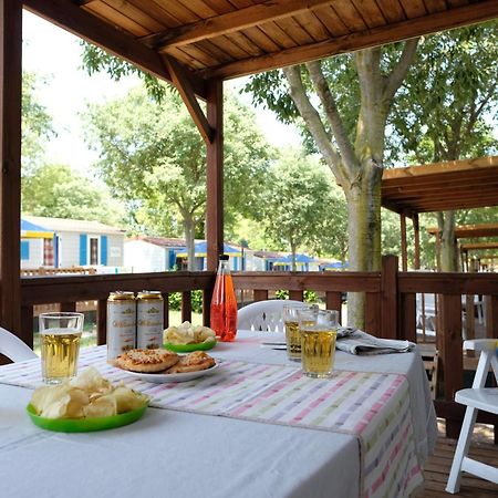 Happy Camp Mobile Homes In Camping Village Rosapineta Rosolina Mare Dış mekan fotoğraf