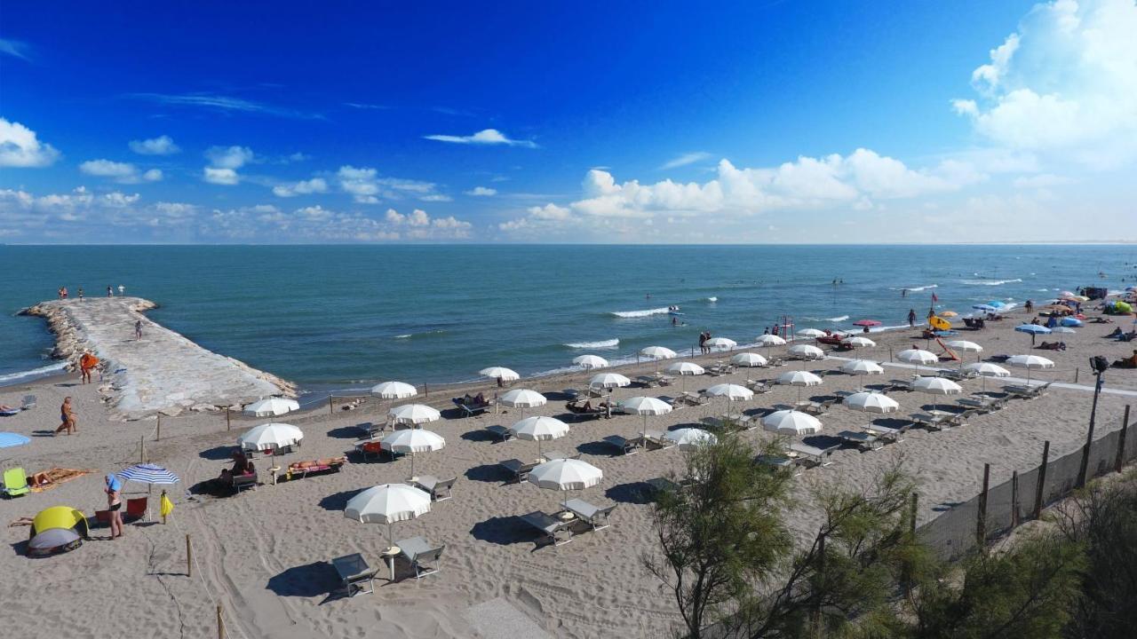 Happy Camp Mobile Homes In Camping Village Rosapineta Rosolina Mare Dış mekan fotoğraf
